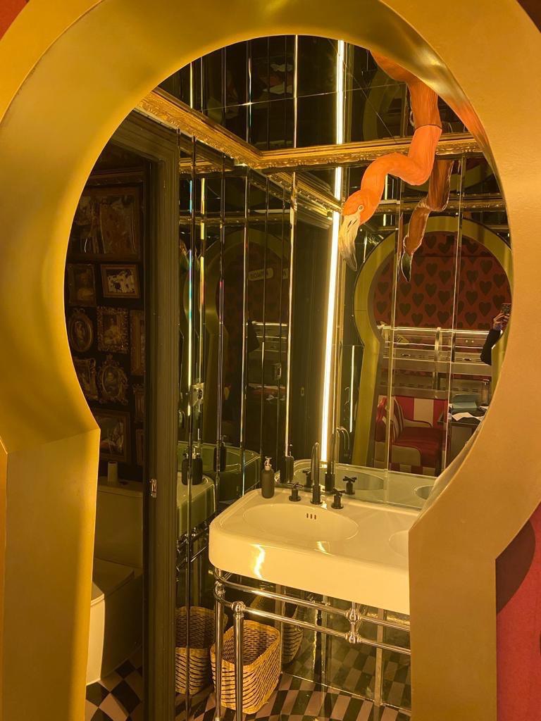 Espejo a medida instalado en Madrid por Cristalería Lúmina-Glass
