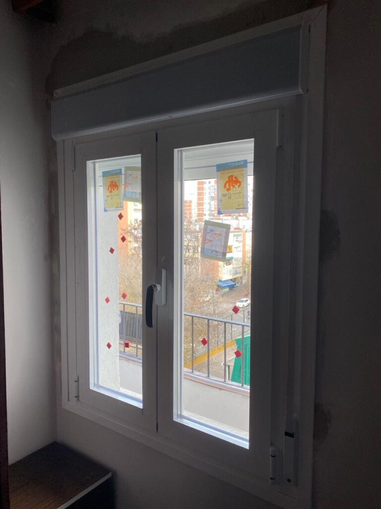 Ventana de aluminio y PVC instalada en Madrid por Cristalería Lúmina-Glass