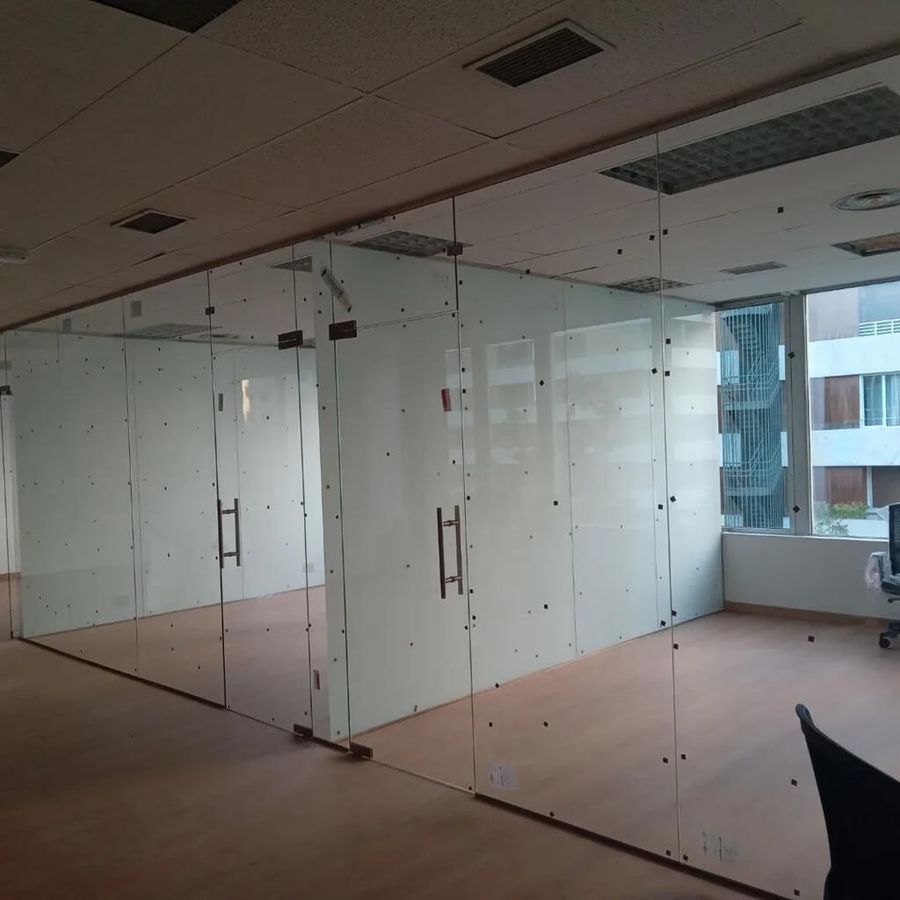 Despacho de cristal para locales en Madrid