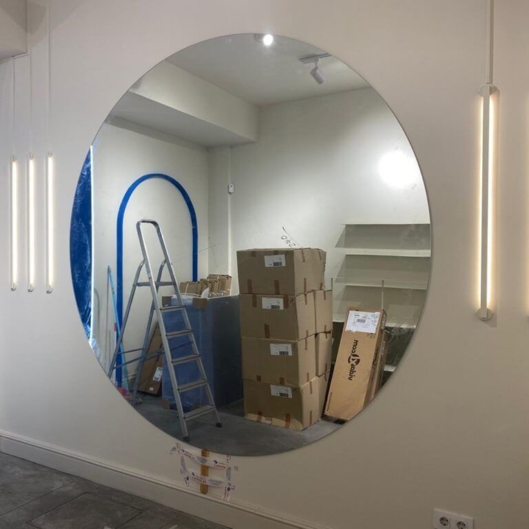 Espejo para salón instalado en Madrid